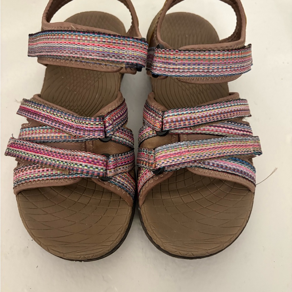 WHITIN Brown Fabric Slip-On with Interior Size Label